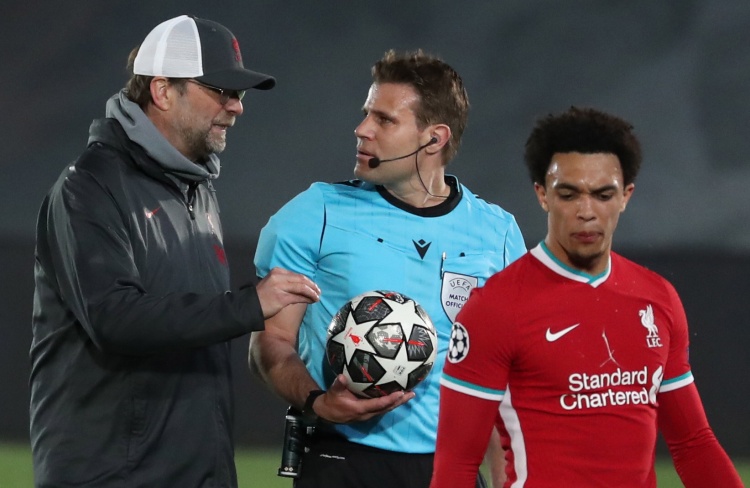 《原子之心》团队新作《The Cube》展示性感双子