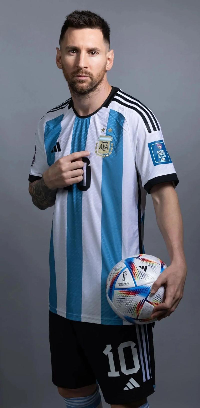 空接扣篮绝杀，雄鹿16分大逆转！字母30分10板5助，罗林斯29分8助