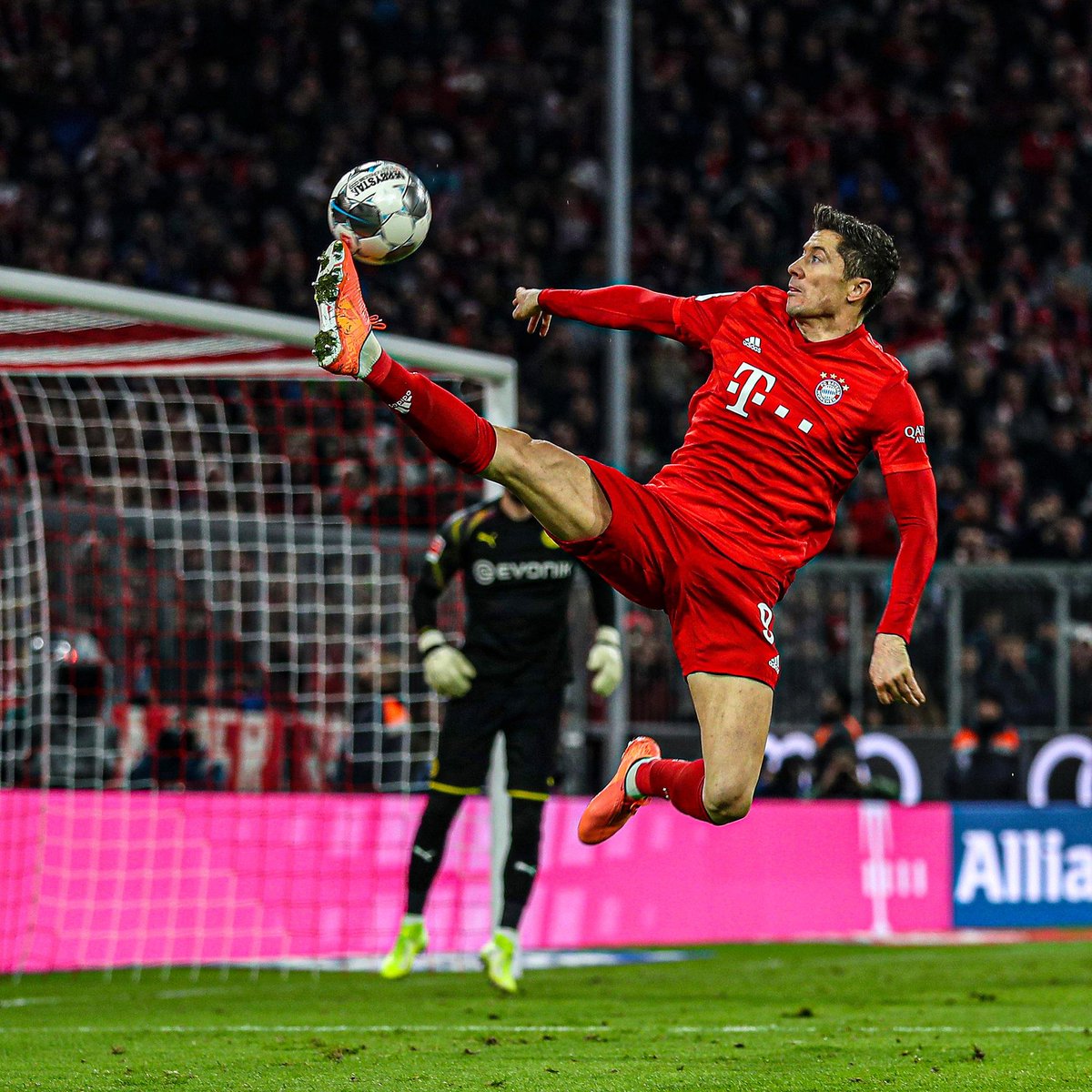 库里这爆发，雄鹿直接傻眼！字母哥34+10+5，也挡不住这三分雨！