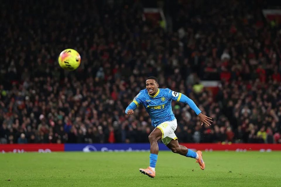 皇家社会 - 巴塞罗那：西甲第20轮阿诺埃塔大战，比赛时间与电视观赛全攻略