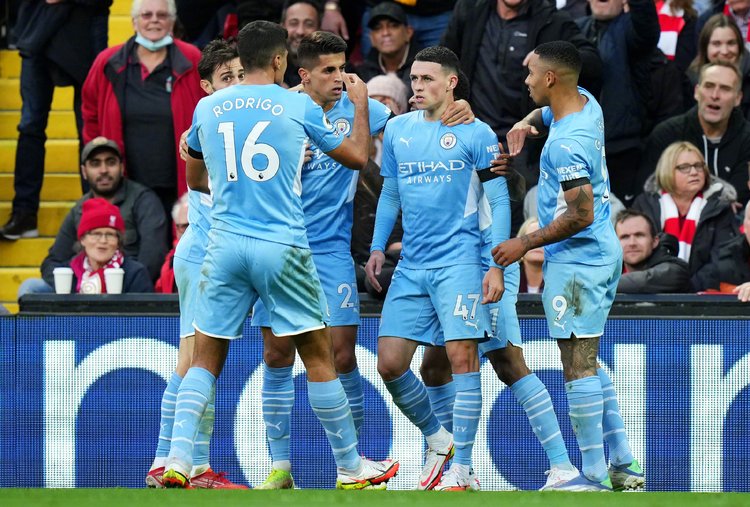 30分8板8助！30分10助！老詹把话挑明，他才是湖人核心